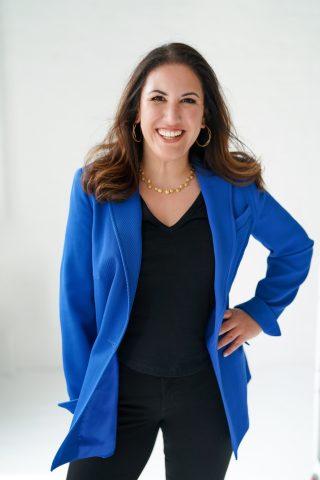 Ana Homayoun hires headshot (1) (1)